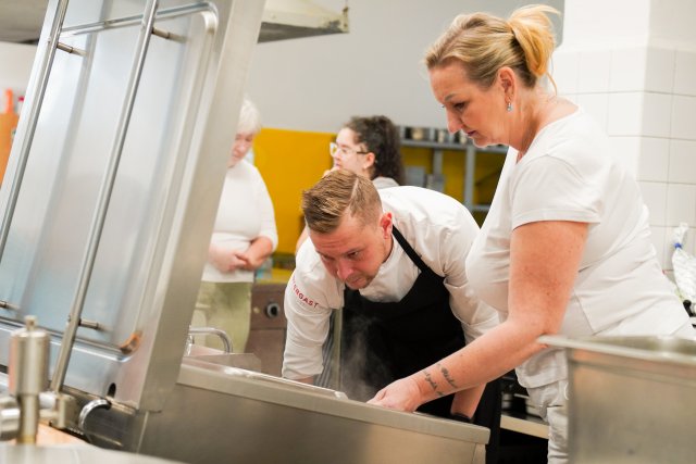 GASTROSHOW od STROJE NAOSTRO